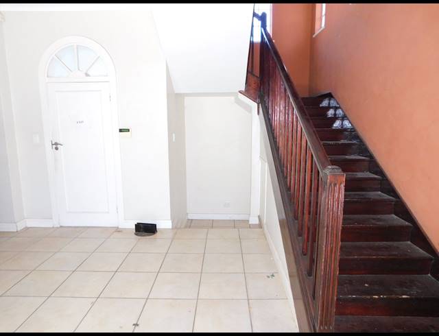 650M² OFFICE TO LET IN DUNKELD WEST